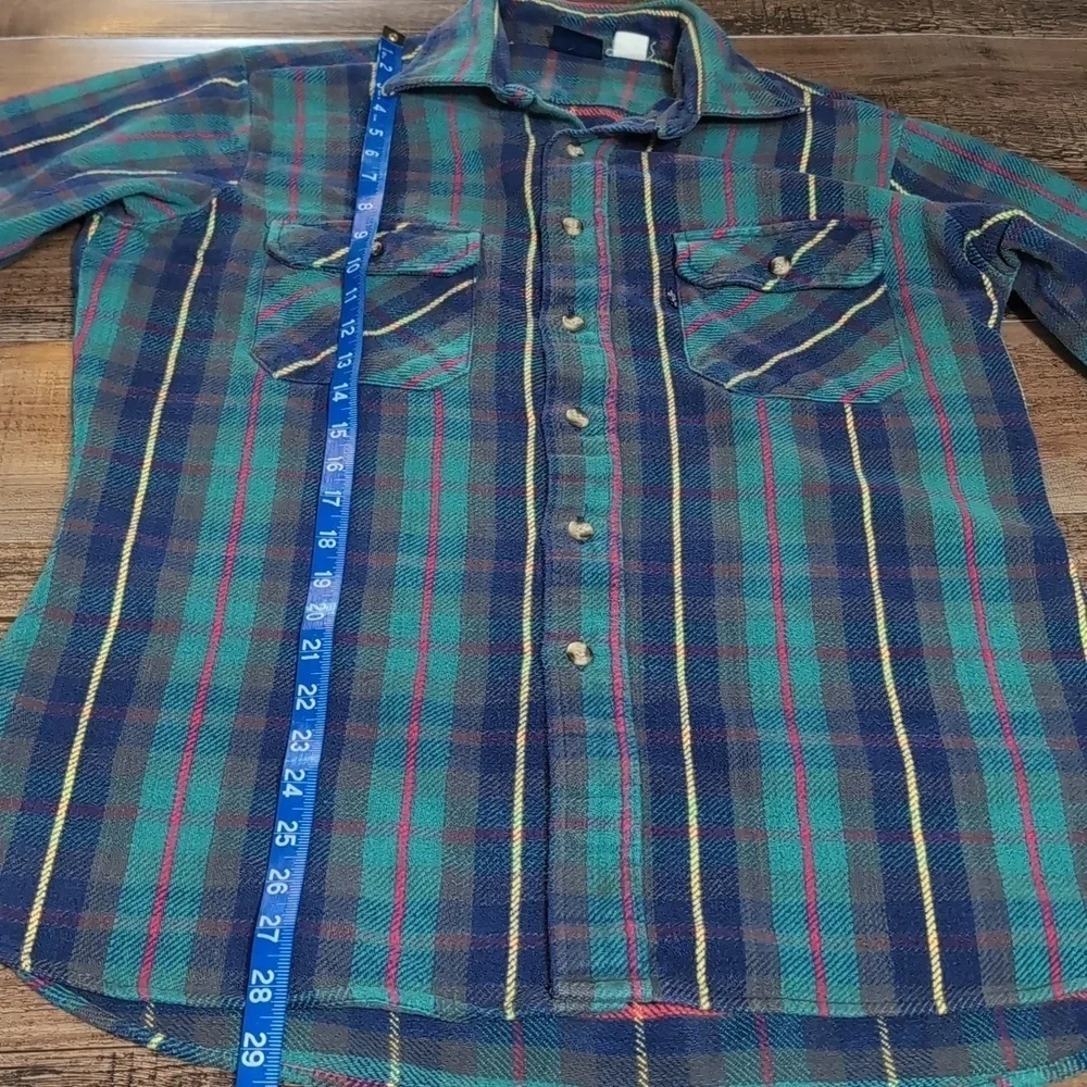 Vintage 70s Levi's Heavyweight Flannel Blue Tag Size Medium in Green and Blue